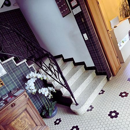 Hotel Le Smile Saint-Vincent-Sterlanges Екстер'єр фото
