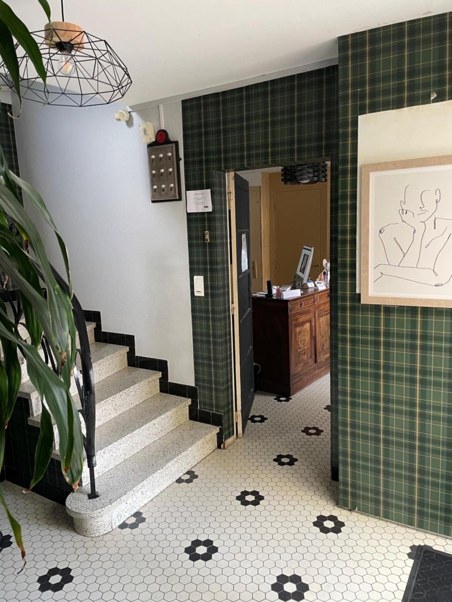 Hotel Le Smile Saint-Vincent-Sterlanges Екстер'єр фото